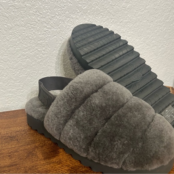 UGG Super Fluff Slippers in Charcoal - Picture 2 of 4